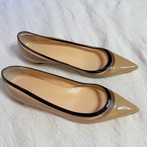 Christian Louboutin Beige Women's Flats-39